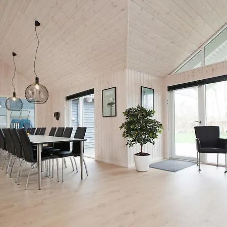 Sleeps 18 Pool Wifi