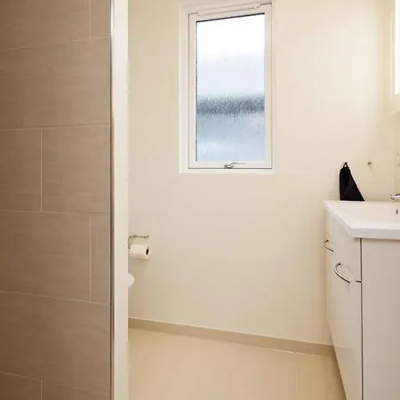 Sleeps 18 Pool Wifi بيت للعطل Højby