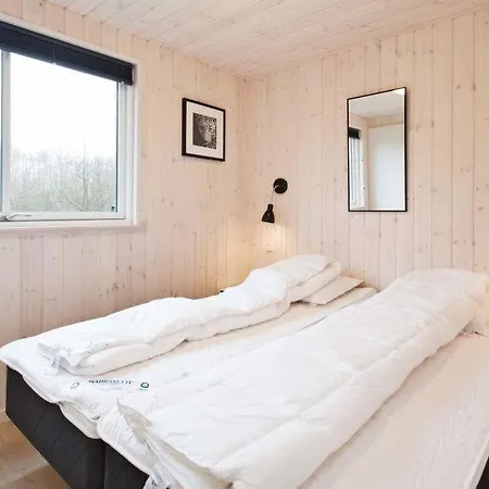 Sleeps 18 Pool Wifi Højby