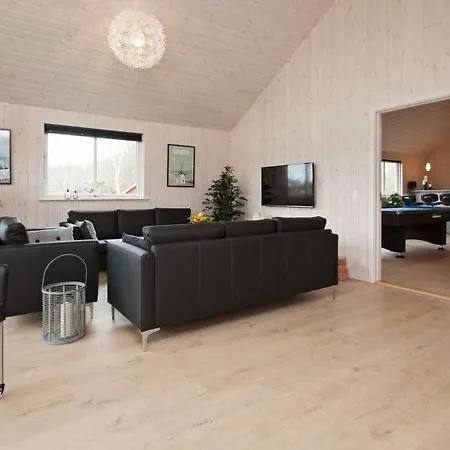 Sleeps 18 Pool Wifi