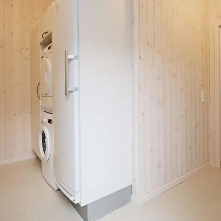 Sleeps 18 Pool Wifi بيت للعطل Højby
