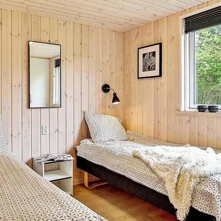 Sleeps 18 Pool Wifi Højby
